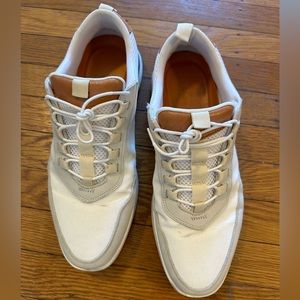 Wolf & Shepherd sneakers